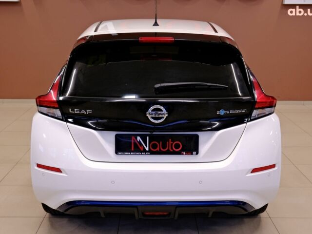 Білий Ніссан Ліф, об'ємом двигуна 0 л та пробігом 51 тис. км за 14800 $, фото 5 на Automoto.ua