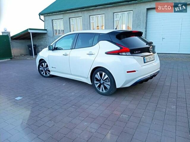 Белый Ниссан Лиф, объемом двигателя 0 л и пробегом 230 тыс. км за 11900 $, фото 6 на Automoto.ua