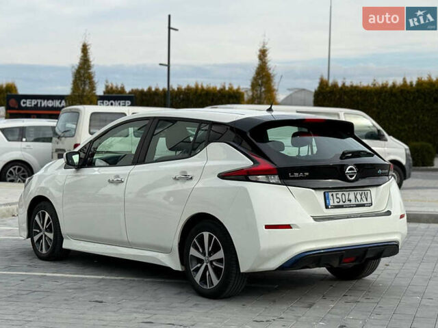 Белый Ниссан Лиф, объемом двигателя 0 л и пробегом 133 тыс. км за 11300 $, фото 3 на Automoto.ua