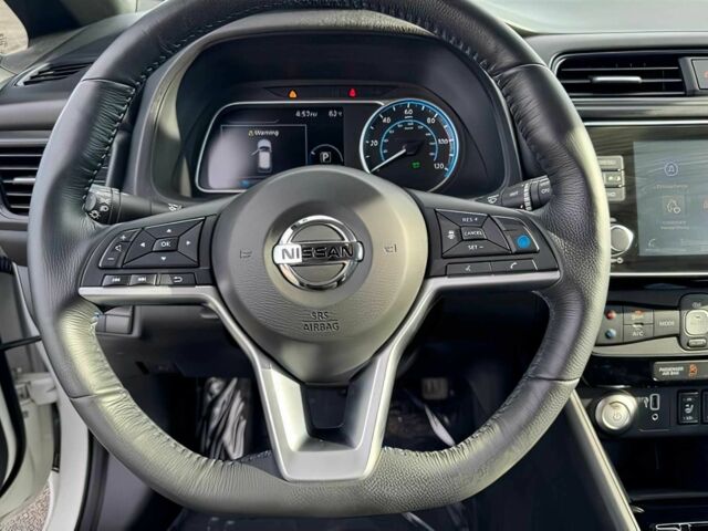 Белый Ниссан Лиф, объемом двигателя 0 л и пробегом 49 тыс. км за 9500 $, фото 10 на Automoto.ua