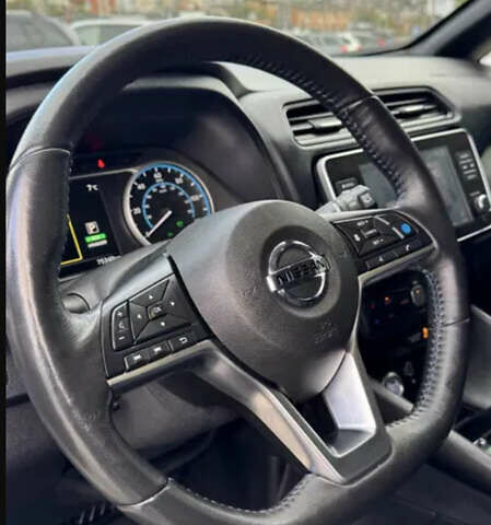 Белый Ниссан Лиф, объемом двигателя 0 л и пробегом 75 тыс. км за 15700 $, фото 17 на Automoto.ua