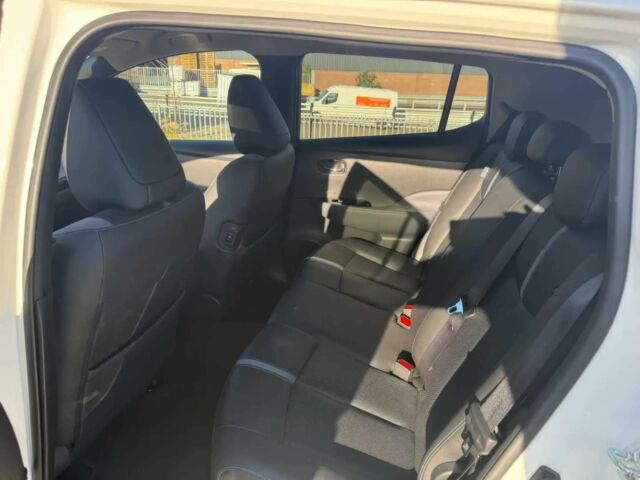 Белый Ниссан Лиф, объемом двигателя 0 л и пробегом 34 тыс. км за 8000 $, фото 10 на Automoto.ua