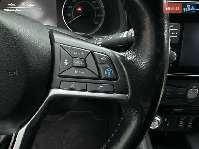 Білий Ніссан Ліф, об'ємом двигуна 0 л та пробігом 91 тис. км за 13000 $, фото 11 на Automoto.ua