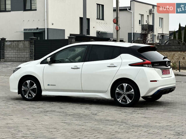 Белый Ниссан Лиф, объемом двигателя 0 л и пробегом 35 тыс. км за 12700 $, фото 10 на Automoto.ua