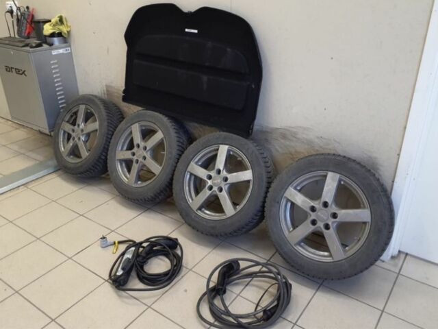 Білий Ніссан Ліф, об'ємом двигуна 0 л та пробігом 98 тис. км за 15900 $, фото 7 на Automoto.ua