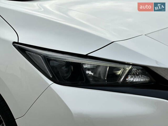 Белый Ниссан Лиф, объемом двигателя 0 л и пробегом 35 тыс. км за 12700 $, фото 21 на Automoto.ua