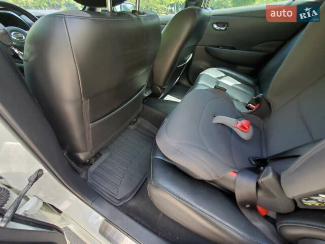 Білий Ніссан Ліф, об'ємом двигуна 0 л та пробігом 38 тис. км за 18300 $, фото 18 на Automoto.ua