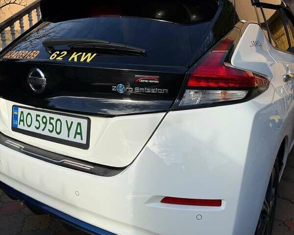 Білий Ніссан Ліф, об'ємом двигуна 0 л та пробігом 118 тис. км за 15000 $, фото 22 на Automoto.ua