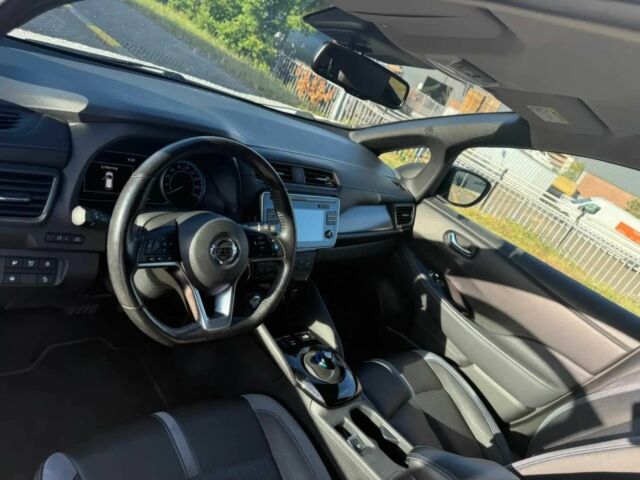 Белый Ниссан Лиф, объемом двигателя 0 л и пробегом 34 тыс. км за 8000 $, фото 8 на Automoto.ua