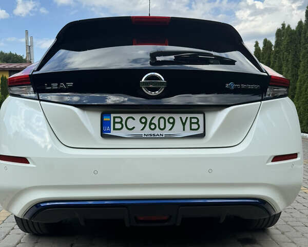 Білий Ніссан Ліф, об'ємом двигуна 0 л та пробігом 146 тис. км за 15700 $, фото 20 на Automoto.ua