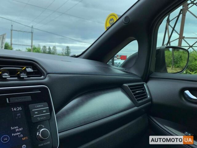 Белый Ниссан Лиф, объемом двигателя 40 л и пробегом 42 тыс. км за 19200 $, фото 16 на Automoto.ua