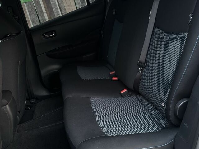 Белый Ниссан Лиф, объемом двигателя 0 л и пробегом 35 тыс. км за 13450 $, фото 19 на Automoto.ua