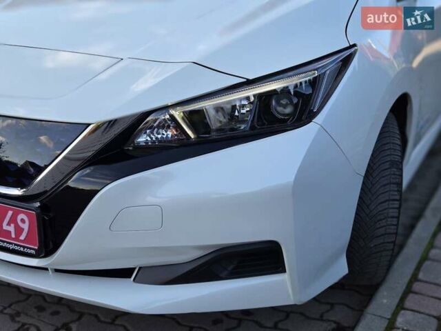 Білий Ніссан Ліф, об'ємом двигуна 0 л та пробігом 15 тис. км за 13400 $, фото 15 на Automoto.ua