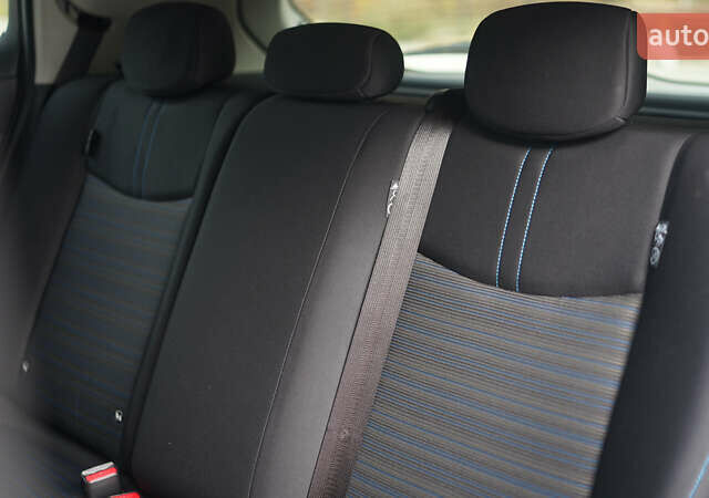 Белый Ниссан Лиф, объемом двигателя 0 л и пробегом 106 тыс. км за 16500 $, фото 28 на Automoto.ua