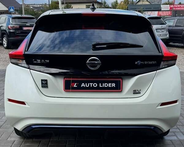 Белый Ниссан Лиф, объемом двигателя 0 л и пробегом 75 тыс. км за 15700 $, фото 3 на Automoto.ua