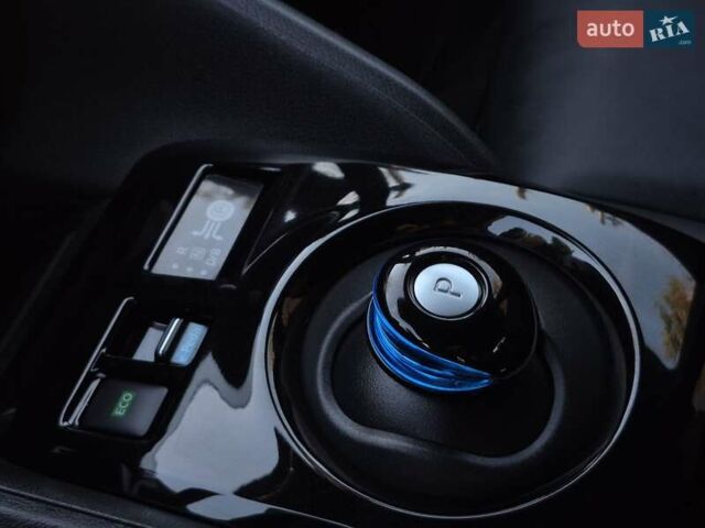 Белый Ниссан Лиф, объемом двигателя 0 л и пробегом 161 тыс. км за 13290 $, фото 32 на Automoto.ua