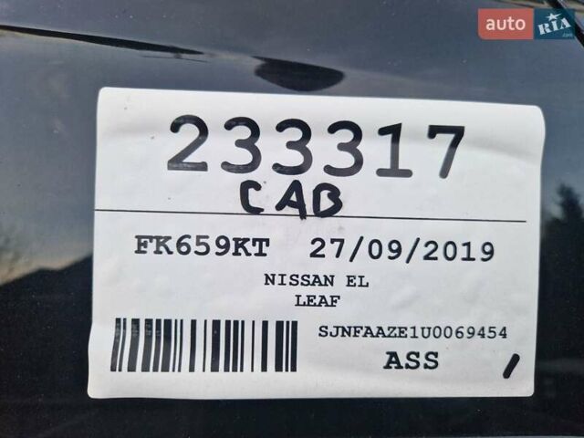 Белый Ниссан Лиф, объемом двигателя 0 л и пробегом 108 тыс. км за 10300 $, фото 4 на Automoto.ua