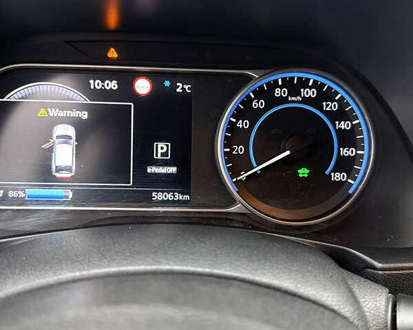 Белый Ниссан Лиф, объемом двигателя 0 л и пробегом 58 тыс. км за 13500 $, фото 26 на Automoto.ua