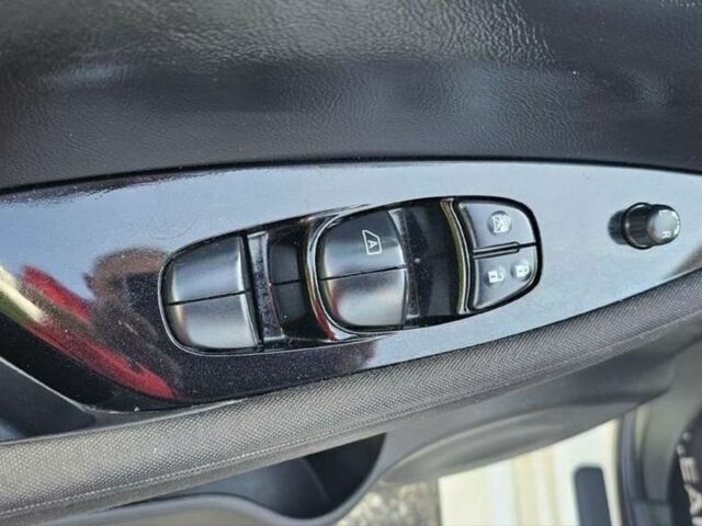 Белый Ниссан Лиф, объемом двигателя 0 л и пробегом 113 тыс. км за 7700 $, фото 11 на Automoto.ua