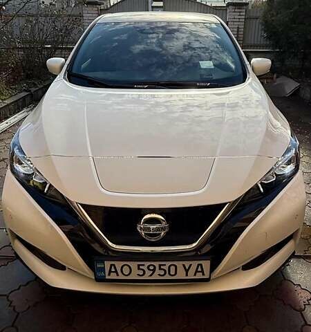 Білий Ніссан Ліф, об'ємом двигуна 0 л та пробігом 118 тис. км за 15000 $, фото 12 на Automoto.ua