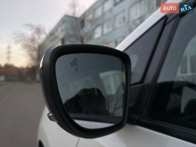 Белый Ниссан Лиф, объемом двигателя 0 л и пробегом 97 тыс. км за 12999 $, фото 18 на Automoto.ua