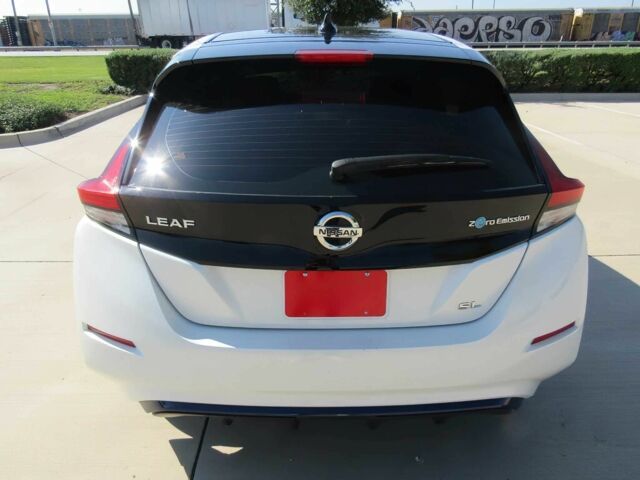 Білий Ніссан Ліф, об'ємом двигуна 0 л та пробігом 44 тис. км за 14000 $, фото 4 на Automoto.ua