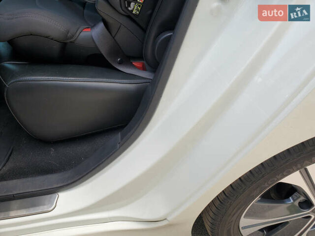Білий Ніссан Ліф, об'ємом двигуна 0 л та пробігом 38 тис. км за 18300 $, фото 27 на Automoto.ua