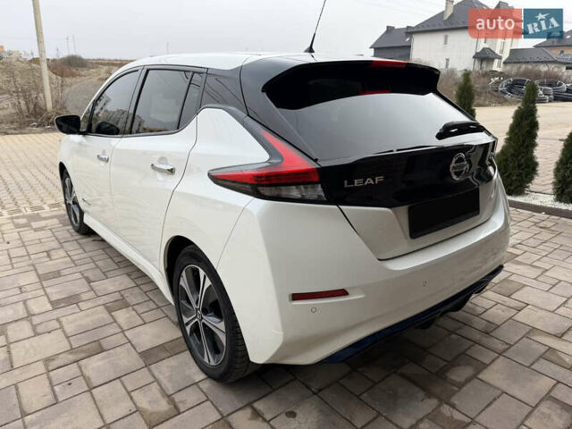 Білий Ніссан Ліф, об'ємом двигуна 0 л та пробігом 105 тис. км за 15100 $, фото 9 на Automoto.ua