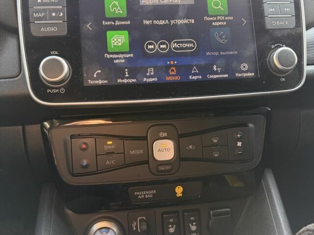 Белый Ниссан Лиф, объемом двигателя 0 л и пробегом 115 тыс. км за 13000 $, фото 6 на Automoto.ua