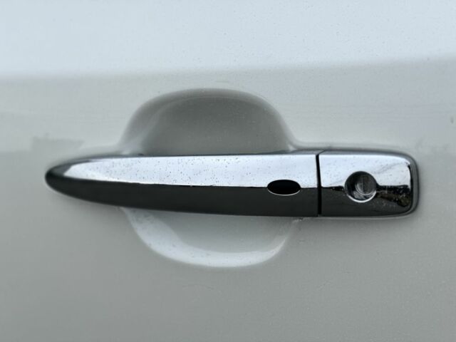 Белый Ниссан Лиф, объемом двигателя 0 л и пробегом 35 тыс. км за 13450 $, фото 9 на Automoto.ua