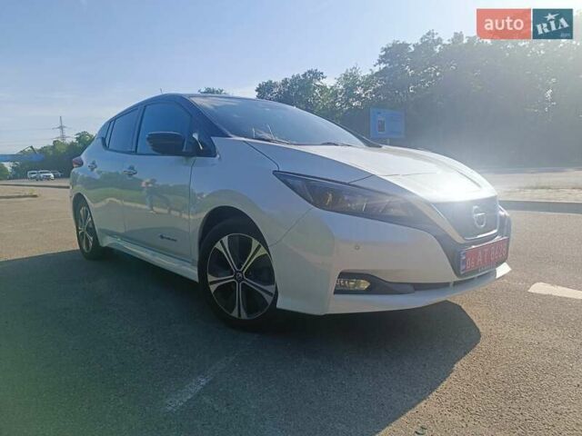 Білий Ніссан Ліф, об'ємом двигуна 0 л та пробігом 88 тис. км за 13800 $, фото 11 на Automoto.ua