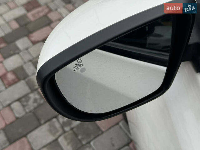 Белый Ниссан Лиф, объемом двигателя 0 л и пробегом 120 тыс. км за 12500 $, фото 20 на Automoto.ua