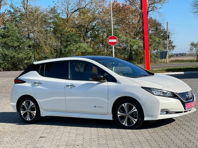 Білий Ніссан Ліф, об'ємом двигуна 0 л та пробігом 137 тис. км за 12500 $, фото 20 на Automoto.ua