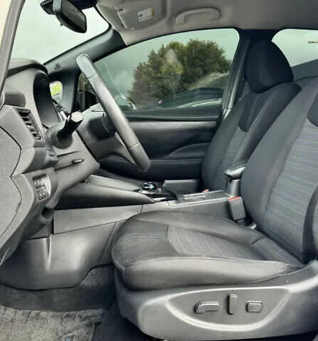 Белый Ниссан Лиф, объемом двигателя 0 л и пробегом 75 тыс. км за 15700 $, фото 10 на Automoto.ua