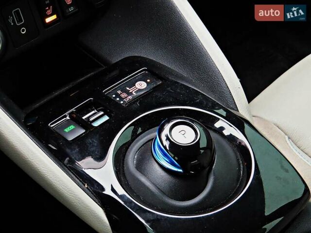 Білий Ніссан Ліф, об'ємом двигуна 0 л та пробігом 53 тис. км за 16800 $, фото 15 на Automoto.ua