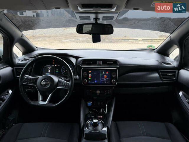 Білий Ніссан Ліф, об'ємом двигуна 0 л та пробігом 105 тис. км за 15100 $, фото 10 на Automoto.ua