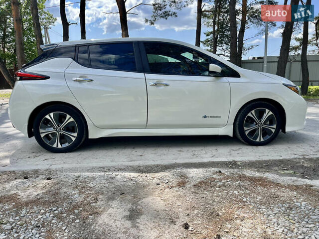 Білий Ніссан Ліф, об'ємом двигуна 0 л та пробігом 22 тис. км за 15000 $, фото 5 на Automoto.ua