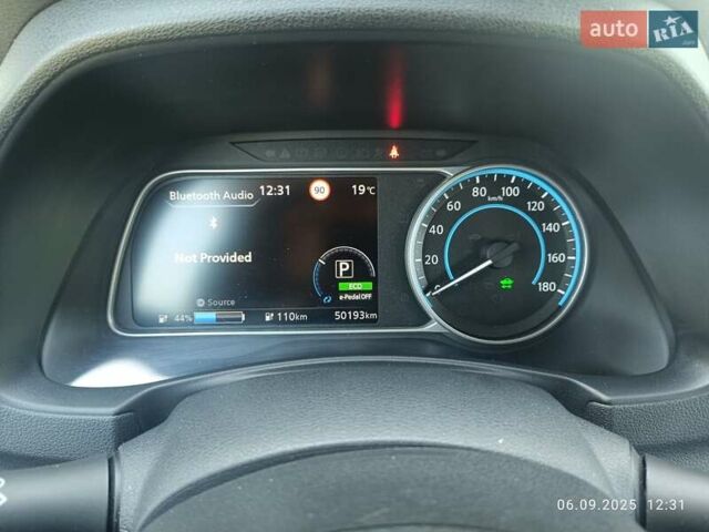 Білий Ніссан Ліф, об'ємом двигуна 0 л та пробігом 50 тис. км за 13500 $, фото 17 на Automoto.ua