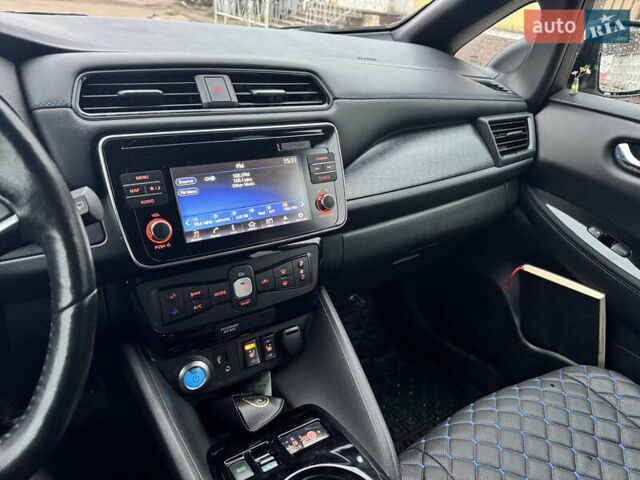 Белый Ниссан Лиф, объемом двигателя 0 л и пробегом 65 тыс. км за 13200 $, фото 14 на Automoto.ua