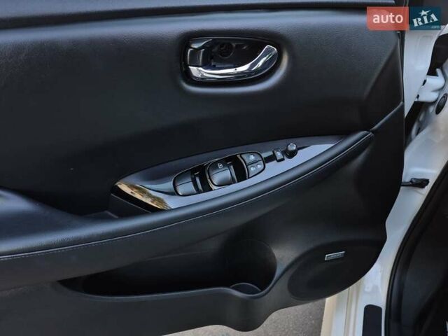 Белый Ниссан Лиф, объемом двигателя 0 л и пробегом 161 тыс. км за 13290 $, фото 36 на Automoto.ua