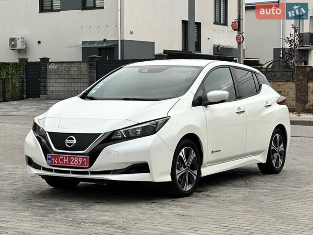 Белый Ниссан Лиф, объемом двигателя 0 л и пробегом 35 тыс. км за 12700 $, фото 13 на Automoto.ua