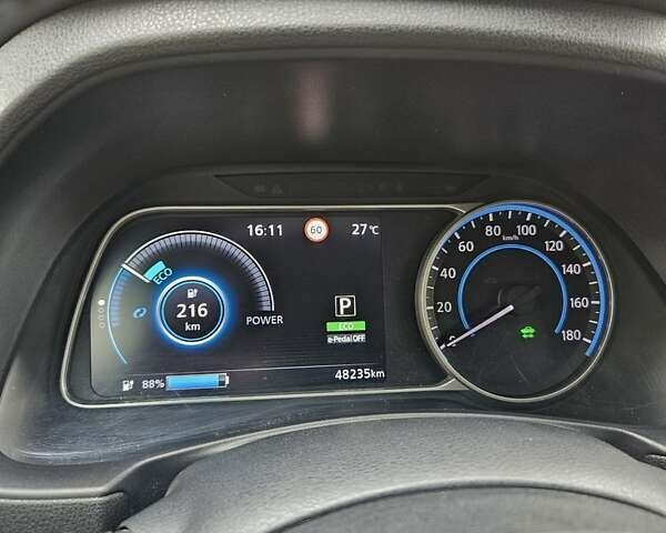 Белый Ниссан Лиф, объемом двигателя 0 л и пробегом 51 тыс. км за 14150 $, фото 14 на Automoto.ua