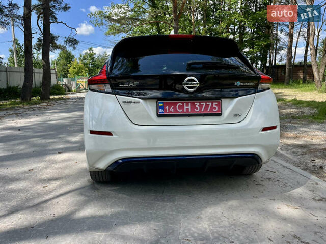 Білий Ніссан Ліф, об'ємом двигуна 0 л та пробігом 22 тис. км за 15000 $, фото 3 на Automoto.ua