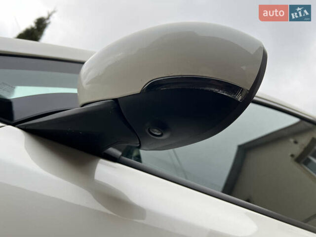 Белый Ниссан Лиф, объемом двигателя 0 л и пробегом 133 тыс. км за 12250 $, фото 11 на Automoto.ua