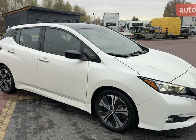 Белый Ниссан Лиф, объемом двигателя 0 л и пробегом 30 тыс. км за 15300 $, фото 4 на Automoto.ua