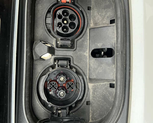 Белый Ниссан Лиф, объемом двигателя 0 л и пробегом 133 тыс. км за 12250 $, фото 33 на Automoto.ua