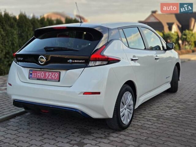 Білий Ніссан Ліф, об'ємом двигуна 0 л та пробігом 15 тис. км за 13400 $, фото 9 на Automoto.ua