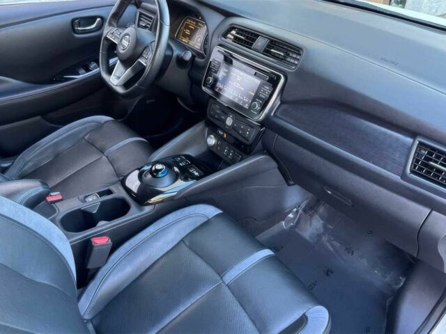 Белый Ниссан Лиф, объемом двигателя 0 л и пробегом 32 тыс. км за 7900 $, фото 6 на Automoto.ua