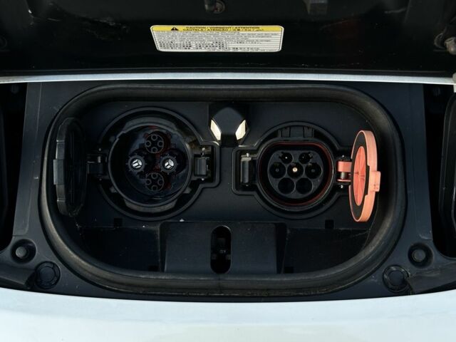 Белый Ниссан Лиф, объемом двигателя 0 л и пробегом 35 тыс. км за 13450 $, фото 11 на Automoto.ua