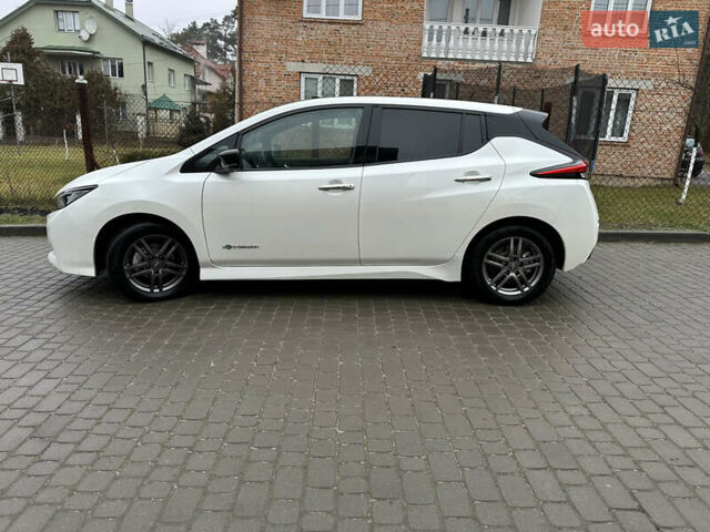 Білий Ніссан Ліф, об'ємом двигуна 0 л та пробігом 91 тис. км за 13000 $, фото 5 на Automoto.ua